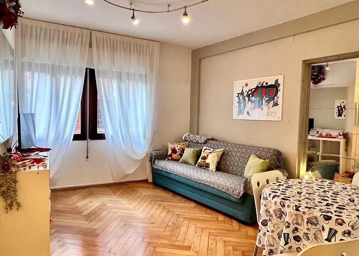 Behind On The Canalside * Benátky